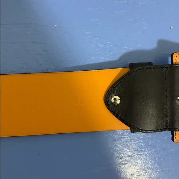 NWT Vaincourt textured belt - Picture 2 of 3